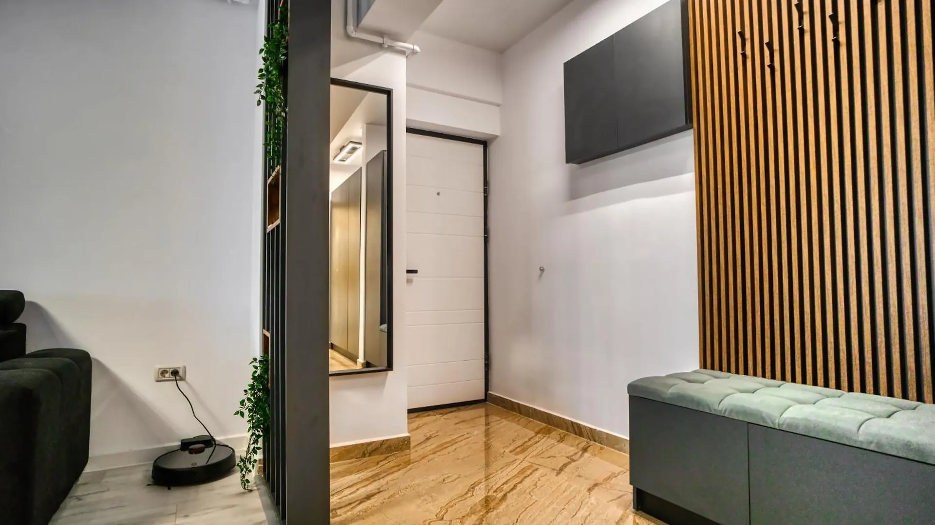 Apartment Stylish Hideaway Near City Center Bucharest