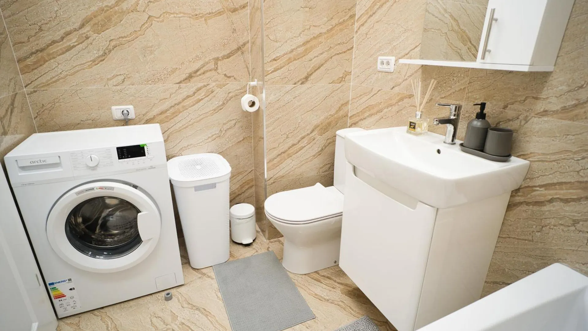 Apartment Stylish Hideaway Near City Center Bucharest Romania